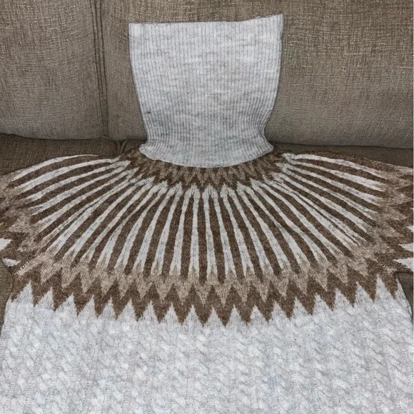 Evereve Hadley Fair Isle Turtleneck Sweater - Picture 7 of 11